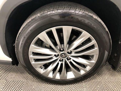 2025 Toyota Highlander Platinum