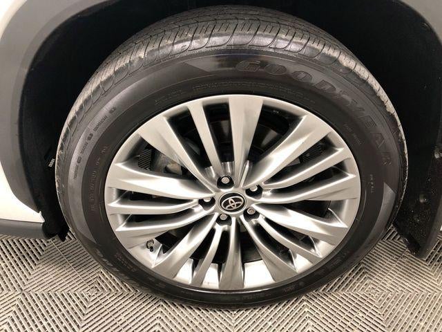 2025 Toyota Highlander Platinum
