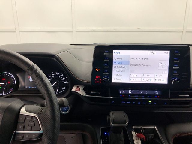 2023 Toyota Sienna XSE 7 Passenger