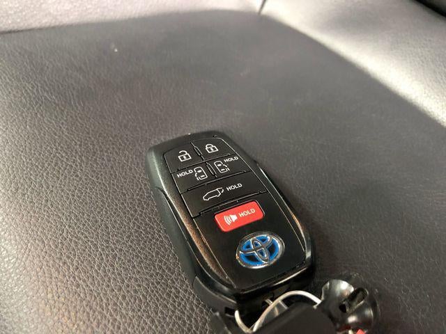 2023 Toyota Sienna XSE 7 Passenger