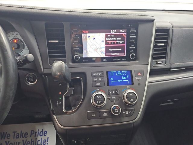 2020 Toyota Sienna SE Premium 8 Passenger