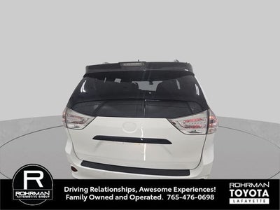 2020 Toyota Sienna SE Premium 8 Passenger