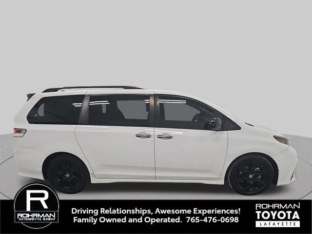 2020 Toyota Sienna SE Premium 8 Passenger