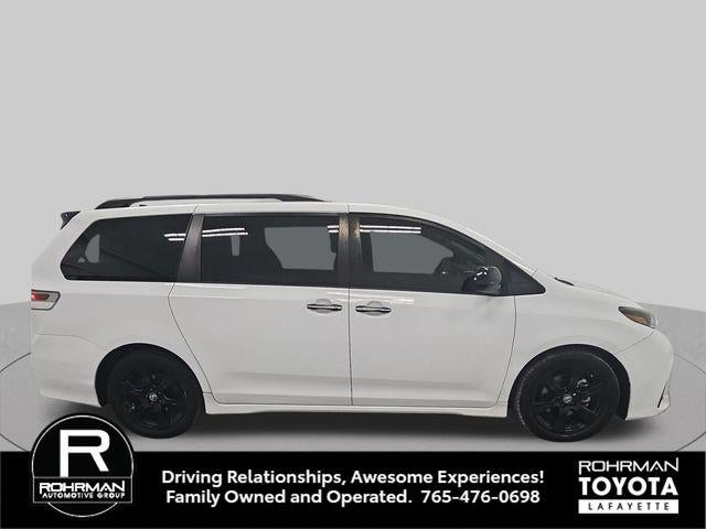 2020 Toyota Sienna SE Premium 8 Passenger
