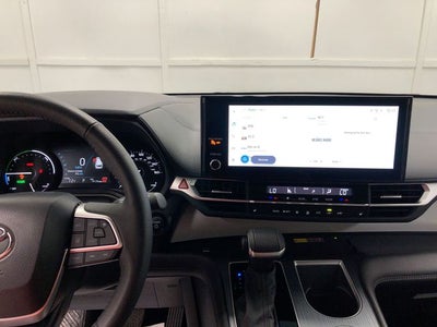 2026 Toyota Sienna XLE 8 Passenger