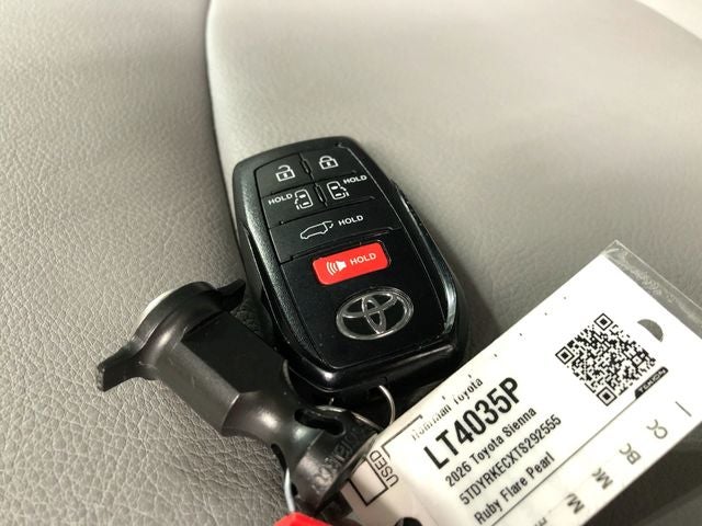2026 Toyota Sienna XLE 8 Passenger