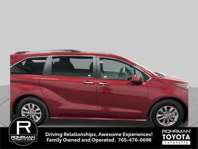 2026 Toyota Sienna XLE 8 Passenger