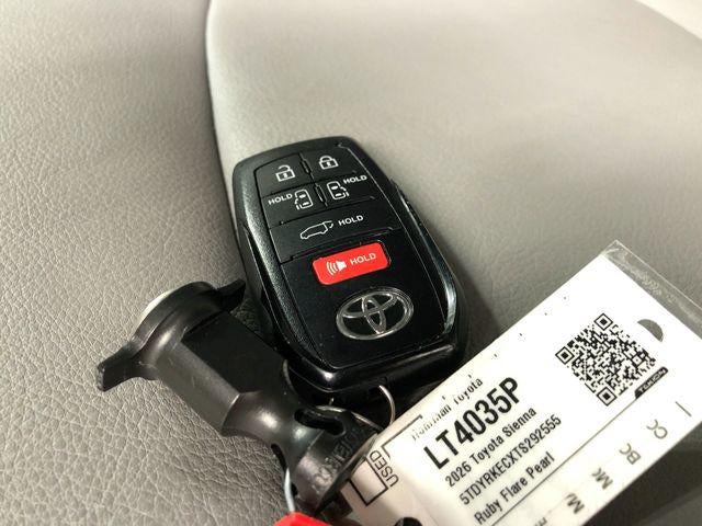 2026 Toyota Sienna XLE 8 Passenger