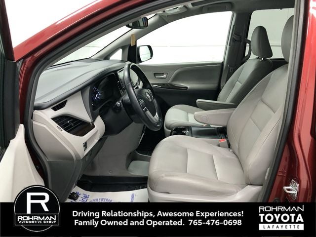 2019 Toyota Sienna XLE 8 Passenger