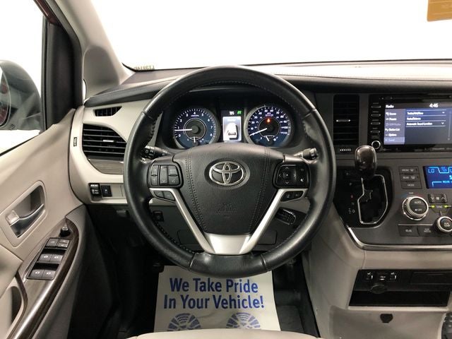 2019 Toyota Sienna XLE 8 Passenger