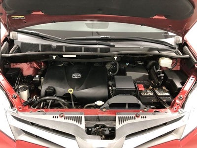 2019 Toyota Sienna XLE 8 Passenger