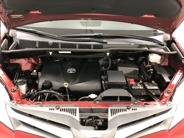 2019 Toyota Sienna XLE 8 Passenger