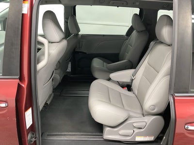 2019 Toyota Sienna XLE 8 Passenger