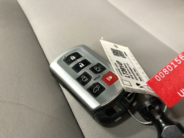 2019 Toyota Sienna XLE 8 Passenger