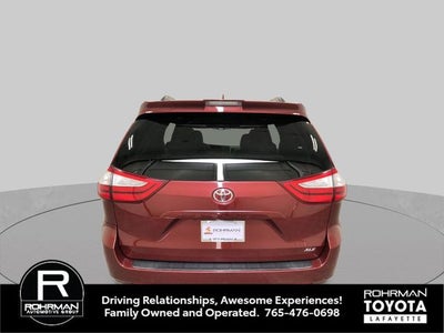 2019 Toyota Sienna XLE 8 Passenger