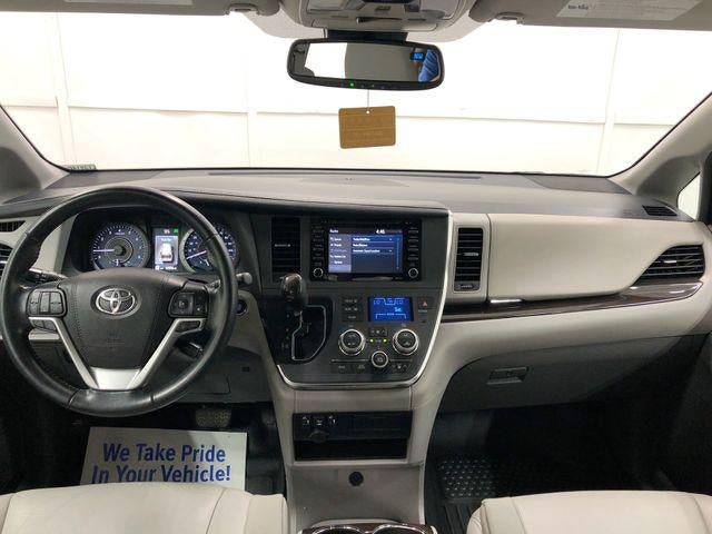 2019 Toyota Sienna XLE 8 Passenger