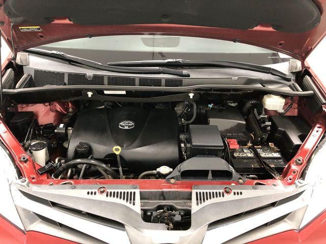 2019 Toyota Sienna XLE 8 Passenger