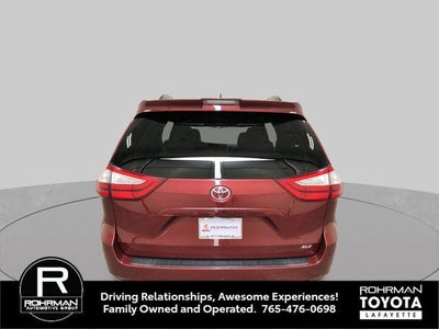 2019 Toyota Sienna XLE 8 Passenger