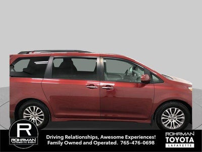2019 Toyota Sienna XLE 8 Passenger