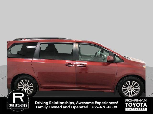 2019 Toyota Sienna XLE 8 Passenger