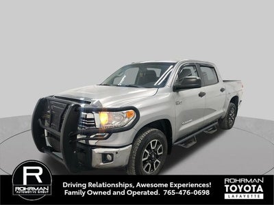 2017 Toyota 4X4 TUNDRA CREWMAX SR5 5.7L SR5