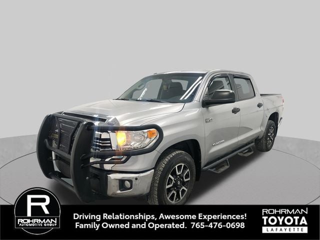 2017 Toyota 4X4 TUNDRA CREWMAX SR5 5.7L SR5