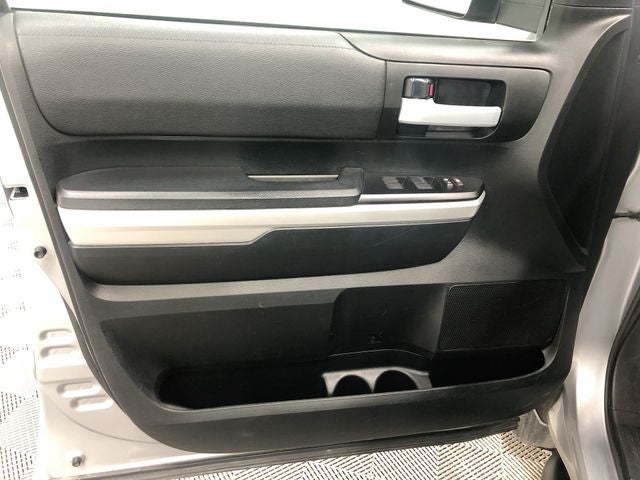 2017 Toyota 4X4 TUNDRA CREWMAX SR5 5.7L SR5