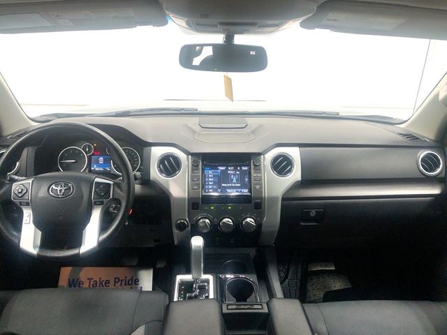 2017 Toyota 4X4 TUNDRA CREWMAX SR5 5.7L SR5