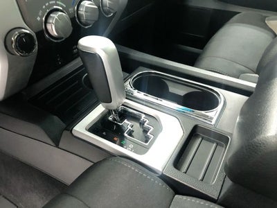 2017 Toyota 4X4 TUNDRA CREWMAX SR5 5.7L SR5
