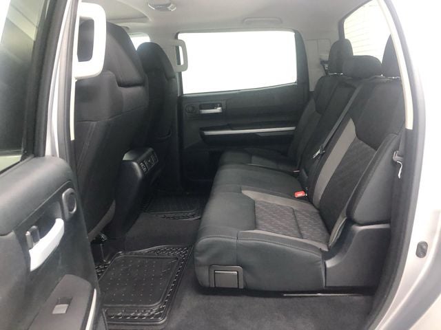 2017 Toyota 4X4 TUNDRA CREWMAX SR5 5.7L SR5