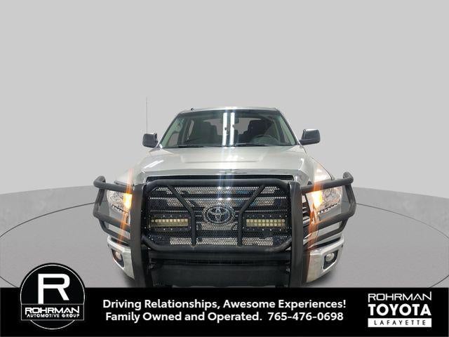 2017 Toyota 4X4 TUNDRA CREWMAX SR5 5.7L SR5
