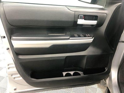 2017 Toyota 4X4 TUNDRA CREWMAX SR5 5.7L SR5