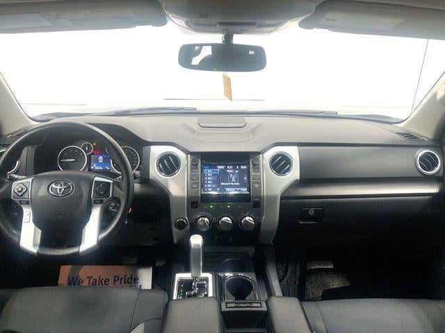 2017 Toyota 4X4 TUNDRA CREWMAX SR5 5.7L SR5