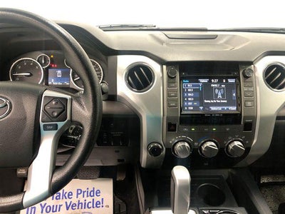 2017 Toyota 4X4 TUNDRA CREWMAX SR5 5.7L SR5