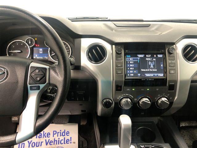 2017 Toyota 4X4 TUNDRA CREWMAX SR5 5.7L SR5