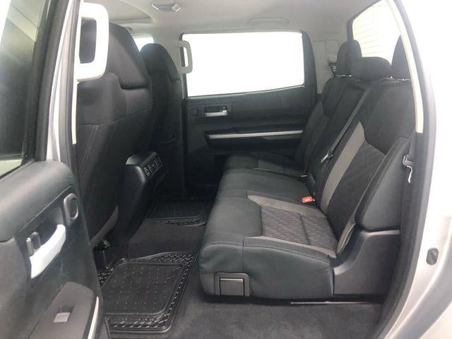 2017 Toyota 4X4 TUNDRA CREWMAX SR5 5.7L SR5
