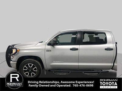 2017 Toyota 4X4 TUNDRA CREWMAX SR5 5.7L SR5