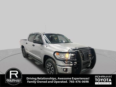 2017 Toyota 4X4 TUNDRA CREWMAX SR5 5.7L SR5