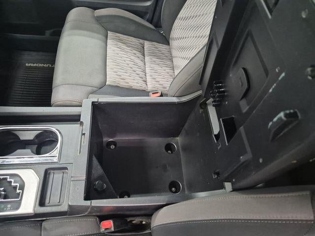 2015 Toyota TUNDRA 4X4 SR5 CrewMax