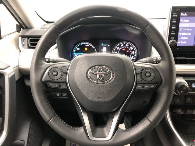 2022 Toyota RAV4 Hybrid XLE