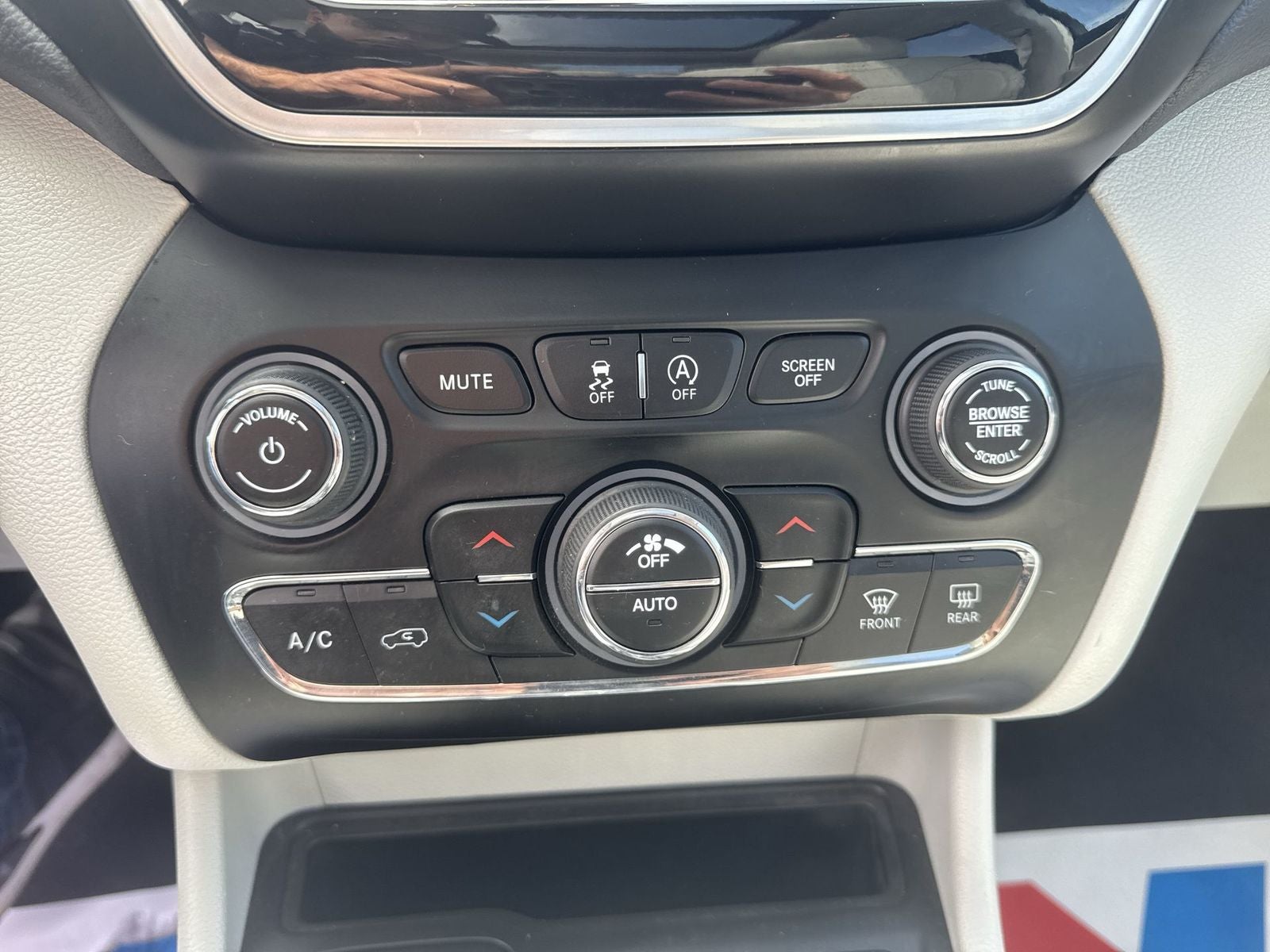 2019 Jeep Cherokee Limited 3.2L V6