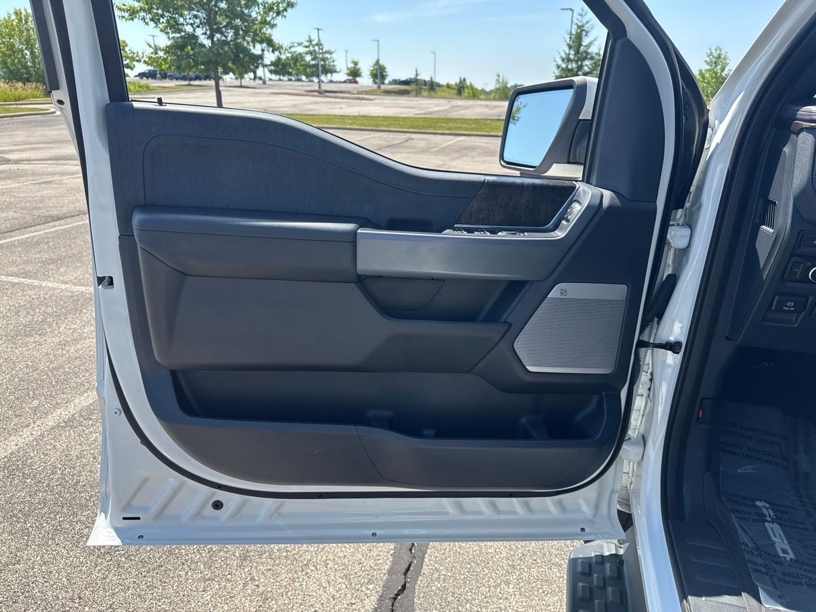 2023 Ford F-150 Lightning Lariat