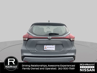 2023 Nissan Kicks SR