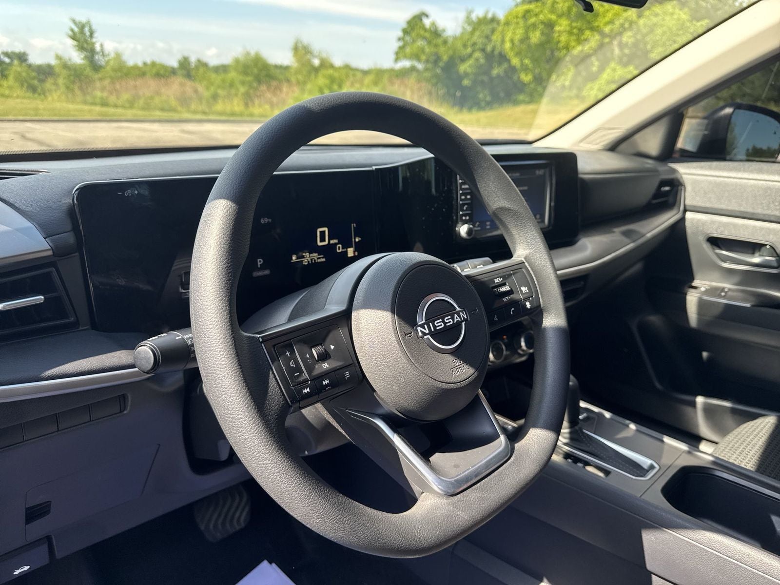 2025 Nissan Kicks S