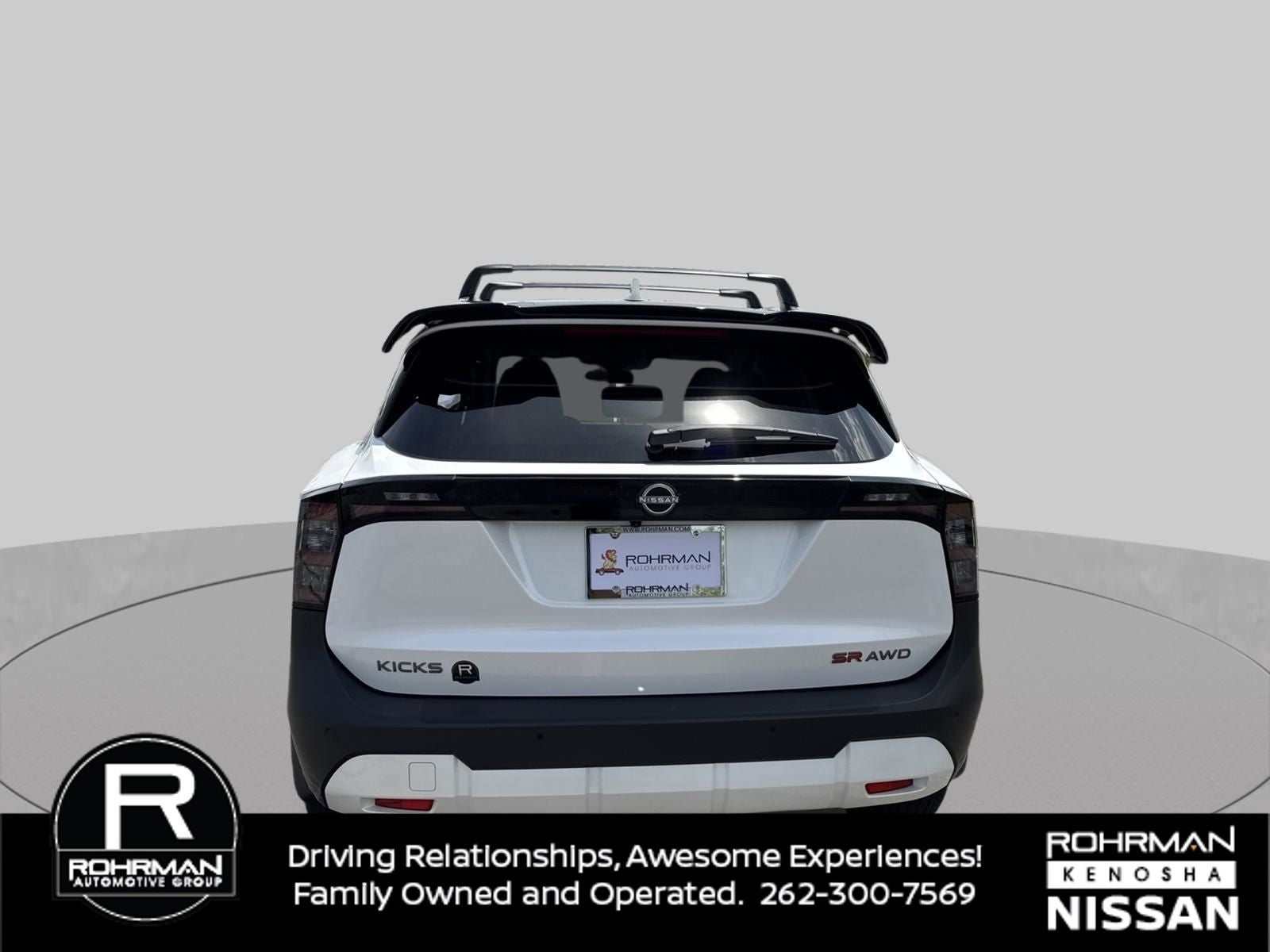 2025 Nissan Kicks SR
