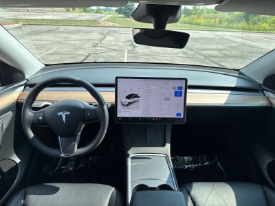 2024 Tesla Model Y Standard Range