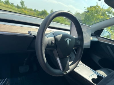 2024 Tesla Model Y Standard Range