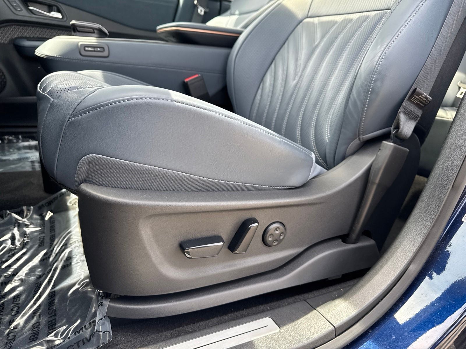 2024 Nissan Ariya PLATINUM+ e-4ORCE