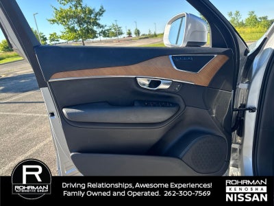 2021 Volvo XC90 T6 Momentum