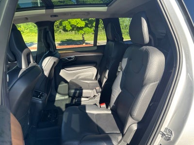 2021 Volvo XC90 T6 Momentum